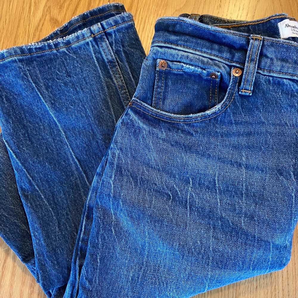 Abercrombie 90s Ultra High Rise Straight Jeans